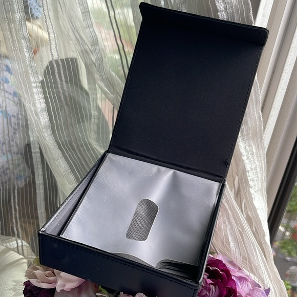 MERCEDES BENZ CD case - Picture 3 of 8